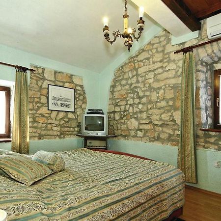 Mugeba 3 bedroom accommodation Porec Esterno foto